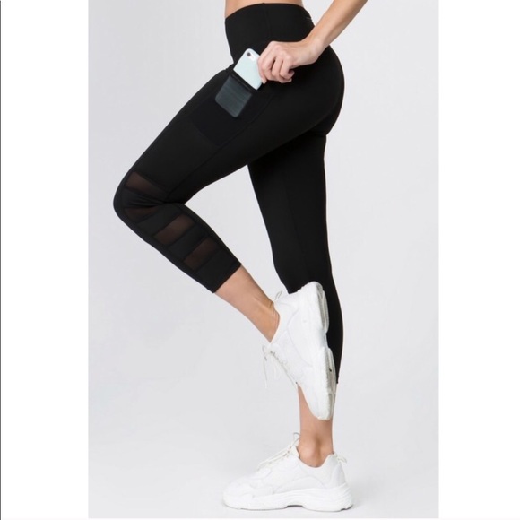 💪🏽MUST HAVE💪🏽 High Waist Mesh Detail Leggings - Picture 2 of 5